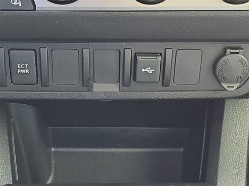 Used 2022 Toyota Tacoma SR image 26