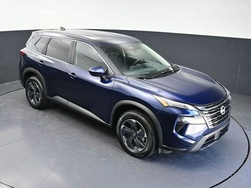 Used 2025 Nissan Rogue SV FWD image 27