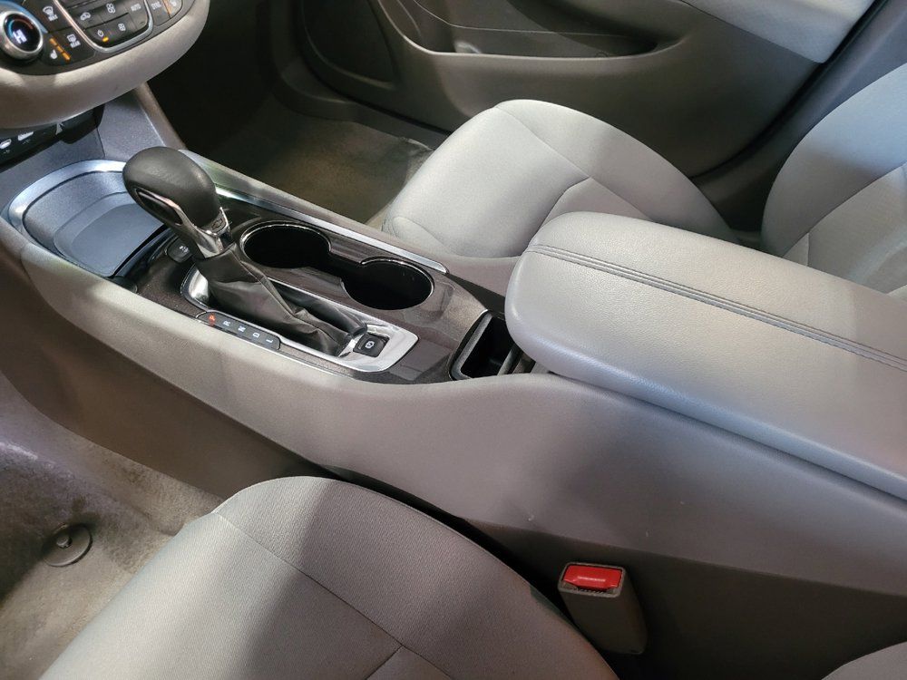 Used 2025 Chevrolet Malibu LT FWD image 26