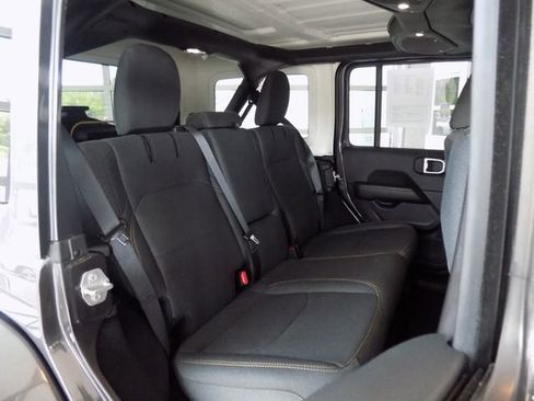 Certified 2025 Jeep Wrangler Unlimited Sahara AWD/4WD image 22