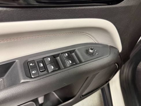 Used 2025 Jeep Compass Limited AWD/4WD image 11