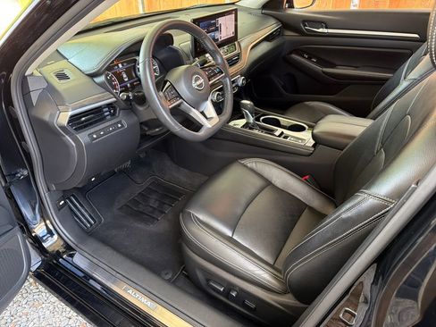 Used 2024 Nissan Altima 2.5 SL image 2