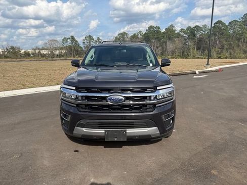 Used 2024 Ford Expedition Limited image 13