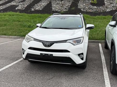 Used 2017 Toyota RAV4 XLE w/ All Weather Liner Package AWD/4WD image 9