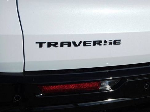 New 2026 Chevrolet Traverse RS w/ LPO, Floor Liner Package FWD image 49