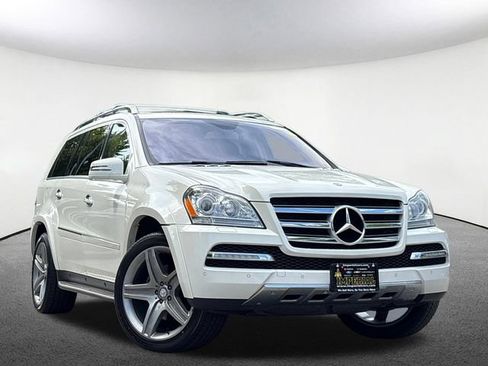 Used 2012 Mercedes-Benz GL 550 4MATIC image 2