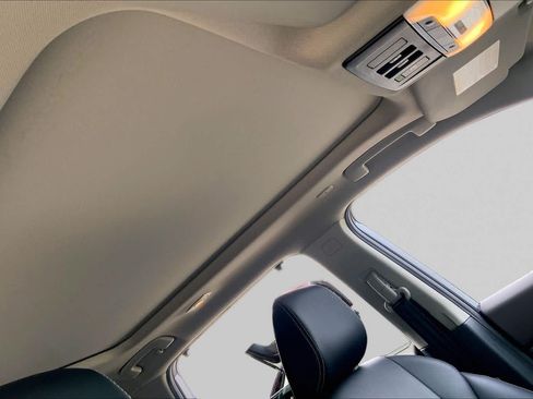 Used 2023 Nissan Rogue SL w/ SL Premium Package FWD image 14