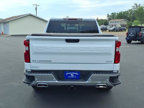 Used 2024 Chevrolet Silverado 1500 LTZ AWD/4WD image 5
