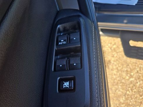 Used 2023 Ford Ranger Lariat w/ Tremor Off-Road Package image 12