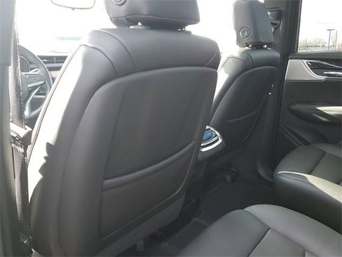 Used 2022 Cadillac XT6 Premium Luxury w/ Technology Package image 29