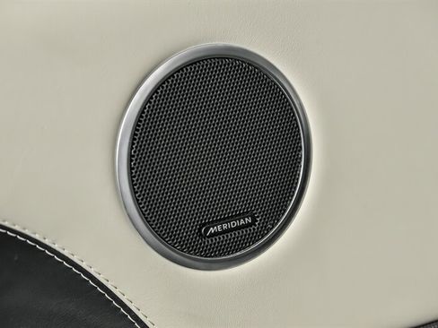 Used 2020 Land Rover Range Rover Sport HST image 16