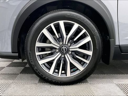 Used 2023 Nissan Kicks SV FWD image 10