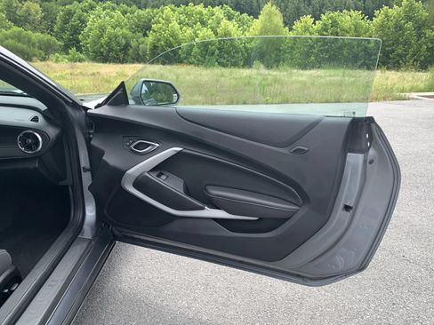 Used 2020 Chevrolet Camaro LT RWD image 26