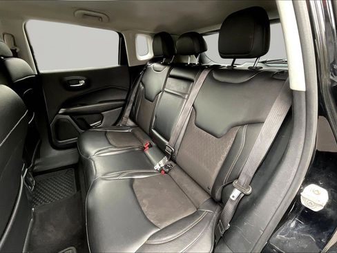 Used 2018 Jeep Compass Latitude w/ Cold Weather Group image 23