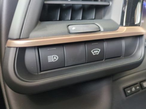 New 2026 Toyota Crown XLE image 22