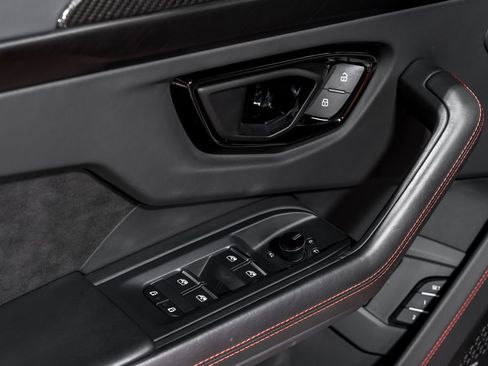Used 2023 Lamborghini Urus S AWD/4WD image 10