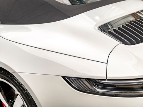 Used 2024 Porsche 911 Cabriolet image 18