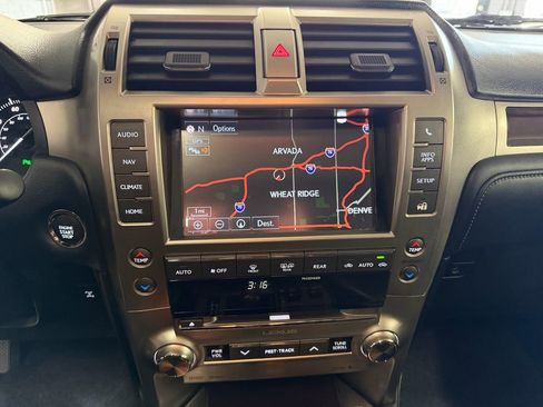 Used 2016 Lexus GX 460 image 8