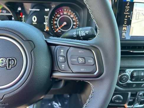 New 2025 Jeep Gladiator Willys image 21