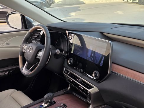 Used 2023 Lexus RX 350 w/ Cold Area Package image 29