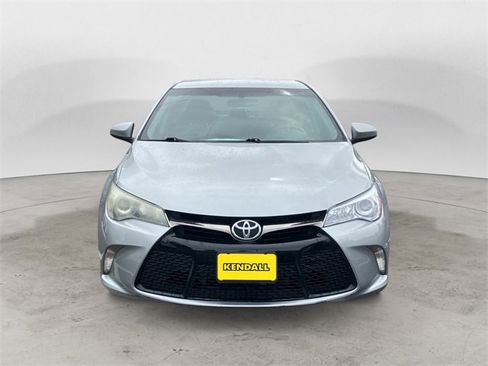Used 2016 Toyota Camry SE image 8