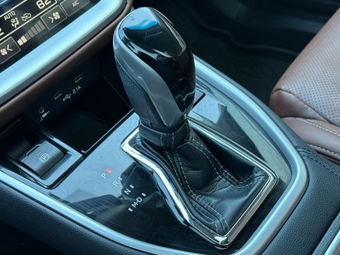 Used 2020 Subaru Outback Touring XT image 22