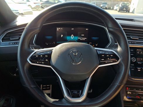 Used 2022 Volkswagen Tiguan SE R-Line AWD/4WD image 19