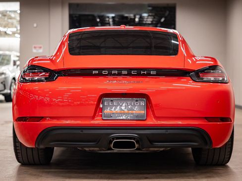 Used 2022 Porsche 718 Cayman RWD image 33
