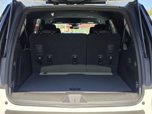 New 2026 Chevrolet Suburban LS w/ Max Trailering Package RWD image 12