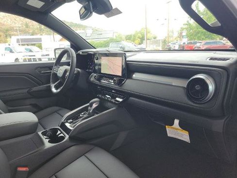 New 2024 Chevrolet Colorado LT w/ LT Convenience Package III image 65