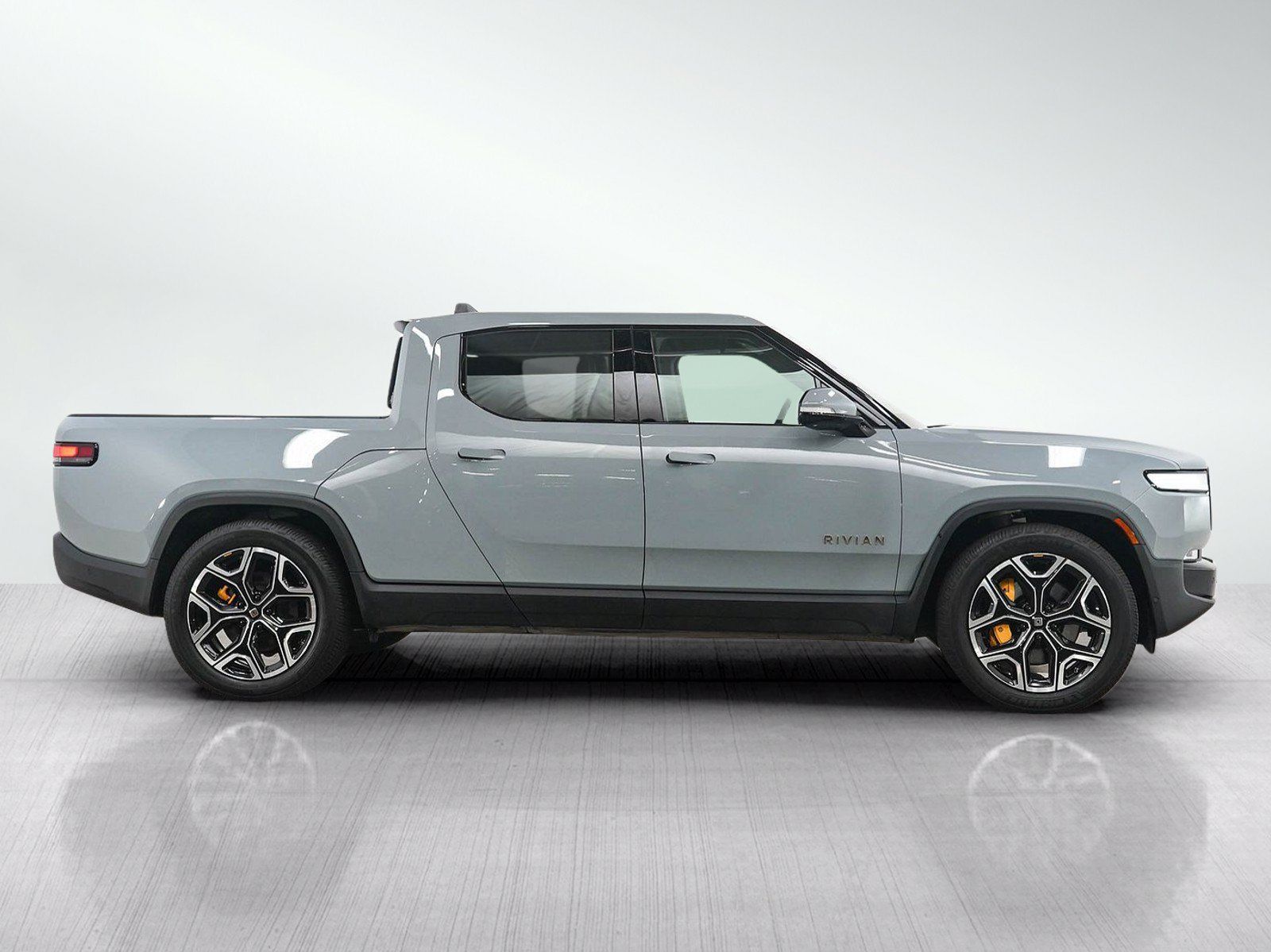 Used 2022 Rivian R1T Adventure AWD/4WD image 6