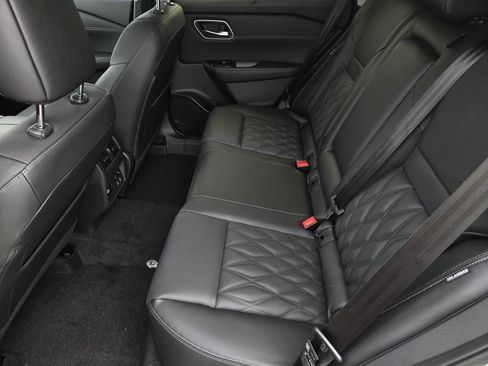 New 2026 Nissan Rogue Platinum image 13