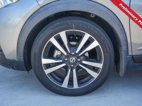 Used 2020 Nissan Kicks SR w/ SR Premium Package FWD image 11