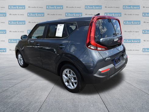 Used 2022 Kia Soul LX w/ Technology Package FWD image 8