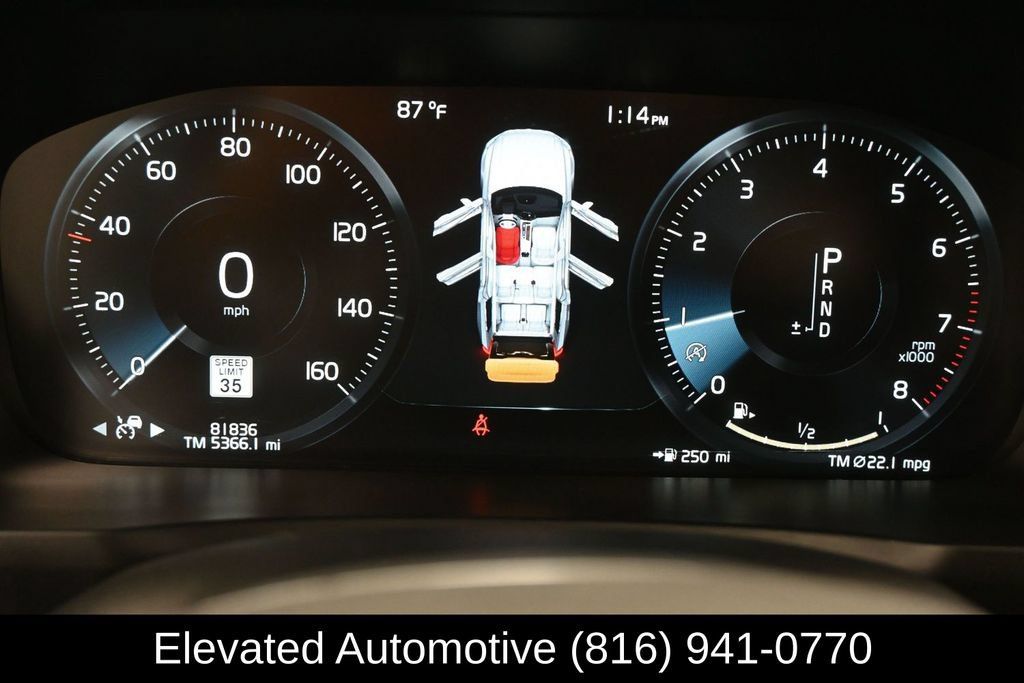Used 2017 Volvo XC90 T6 Momentum w/ Vision Package AWD/4WD image 22