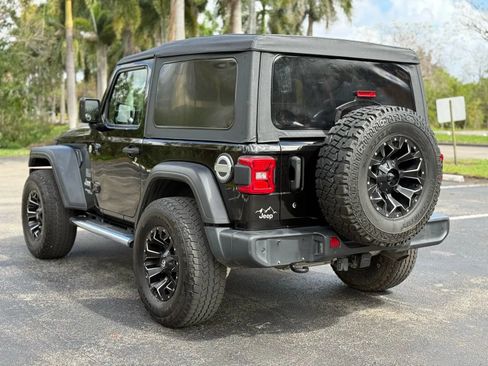 Used 2018 Jeep Wrangler Sport AWD/4WD image 10