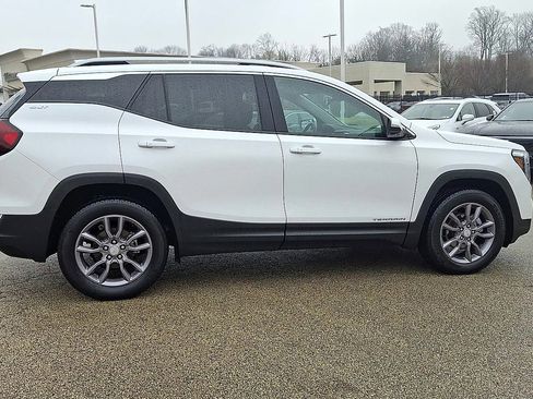 Certified 2022 GMC Terrain SLT w/ Tech Package image 9