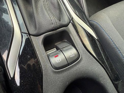 Used 2022 Toyota Corolla SE w/ Carpet Mat Package (TMS) image 26