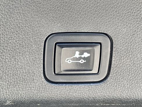 Used 2022 Chevrolet Tahoe LT w/ LT Signature Package image 31