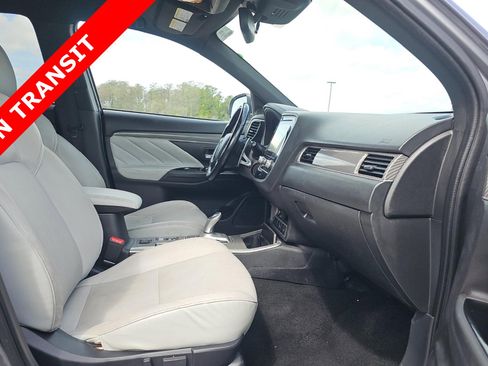 Used 2022 Mitsubishi Outlander LE AWD/4WD image 6