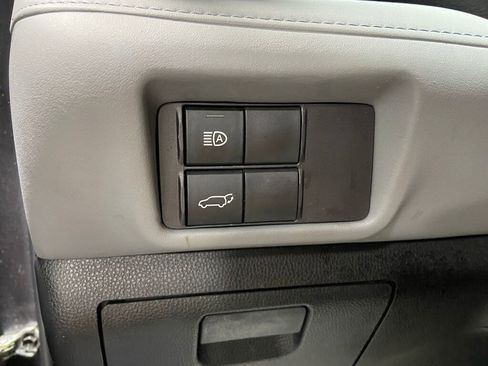 Used 2022 Toyota Highlander LE image 18