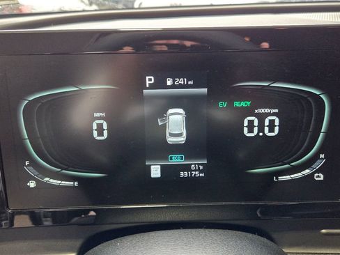 Used 2023 Kia Sportage LX AWD/4WD image 15
