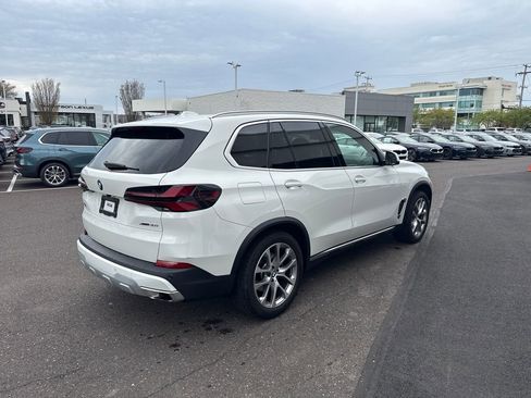 Certified 2024 BMW X5 xDrive40i w/ Premium Package image 5