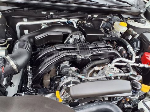 Certified 2025 Subaru Outback Premium w/ Popular Package #1A image 17