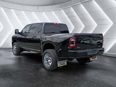 Used 2023 RAM 3500 Laramie AWD/4WD image 4