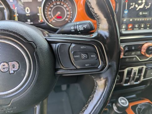 Used 2022 Jeep Gladiator Sport AWD/4WD image 17