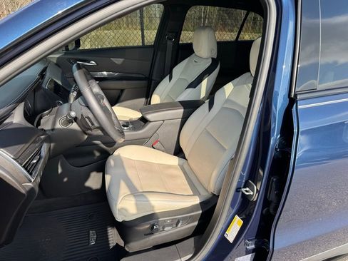 Used 2020 Cadillac XT4 Sport image 17