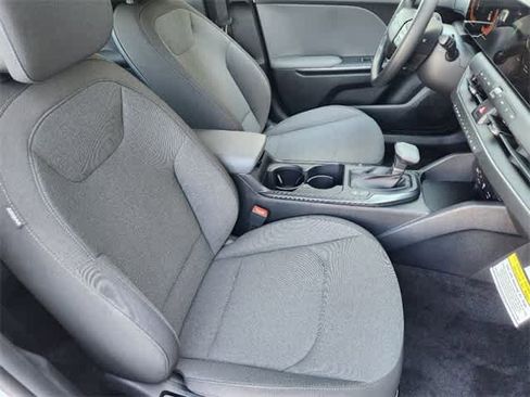 Used 2025 Kia K4 LX image 10