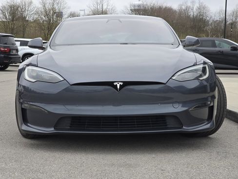 Used 2022 Tesla Model S Base image 3