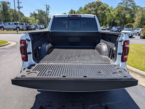 Used 2021 RAM 1500 Laramie AWD/4WD image 19